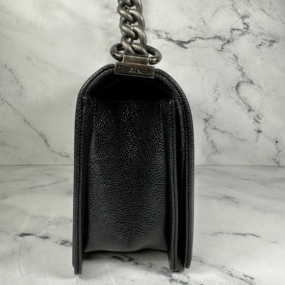 ❌❌ Chanel Boy Bag Caviar Old Medium Classic Quilted Black Caviar Flap CC Leboy - Picture 8 of 16